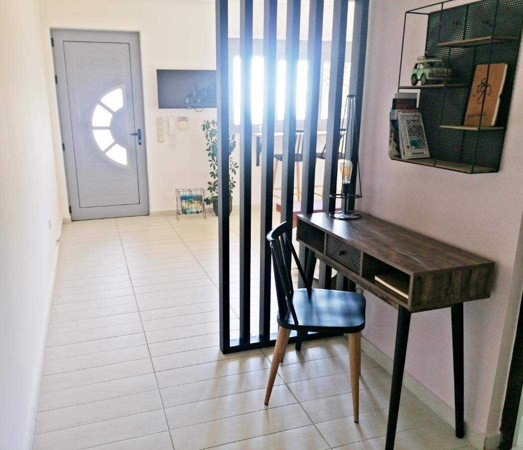 Stavi's Guesthouse Míloi Eksteriør billede